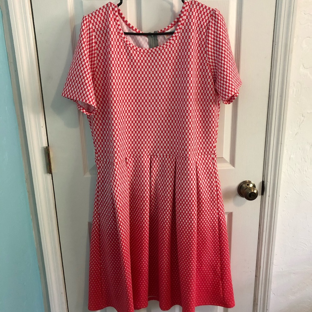 Pretty 3XL LuLaRoe Amelia Dress